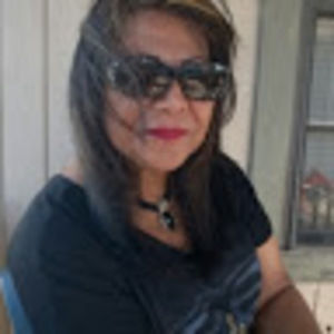 Meet your Posher, Leonor